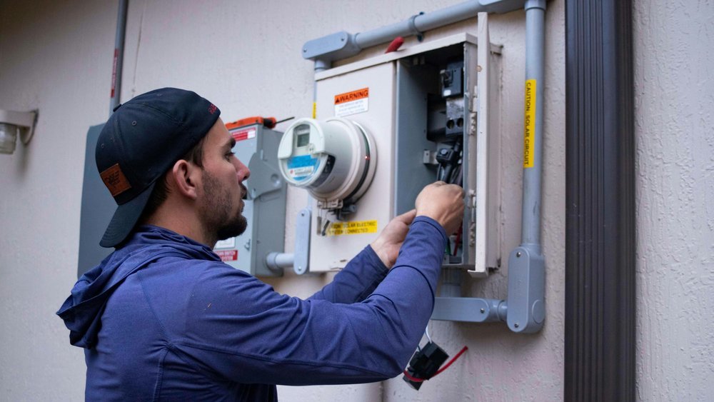 Emergency Electrician in Northern Virginia by Jab and Son Services